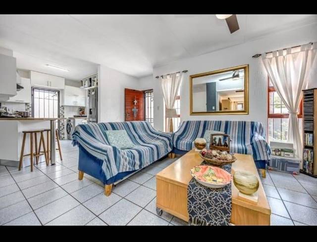 3 BEDROOM HOUSE FOR SALE IN SUNNINGHILL